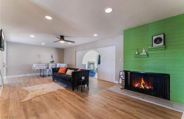 2016 Griffith Avenue photos photos