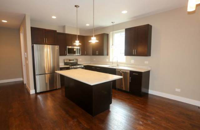 2641 Potomac Gallery 3