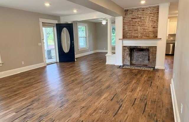 507 W Saint Louis Street Gallery 3