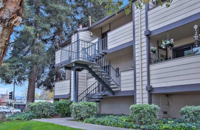 Great central SJ location near Highways 87 and 280 - 256 Stonegate Circle, San Jose, CA 95110