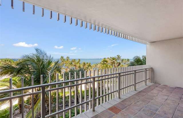 1 Grove Isle Dr photos photos