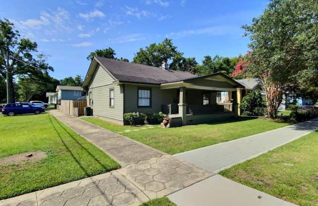 2304 ERNEST Street - 2304 Ernest Street, Jacksonville, FL 32204 2304 ERNEST Street - 2304 Ernest Street, Jacksonville, FL 32204