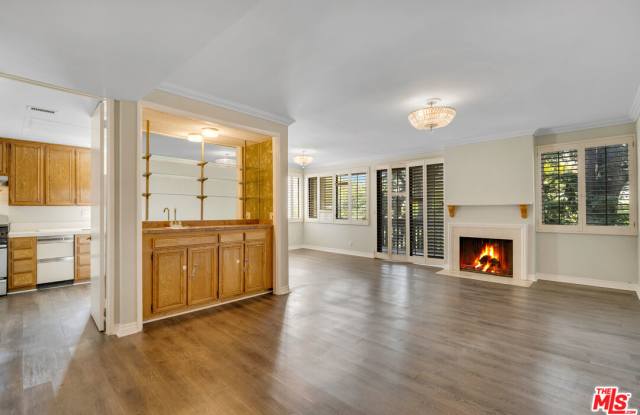 12124 Goshen Avenue photos photos