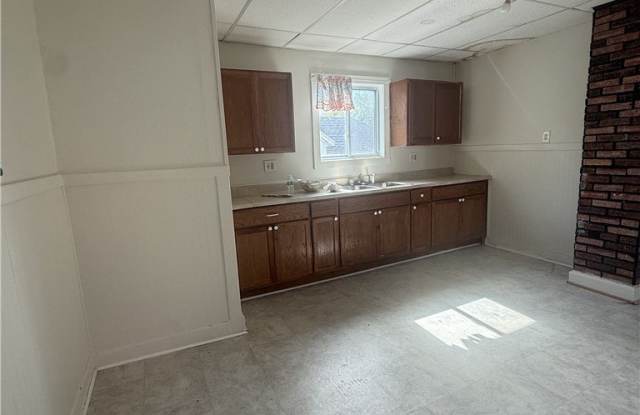 213 Courtland Avenue Gallery 2
