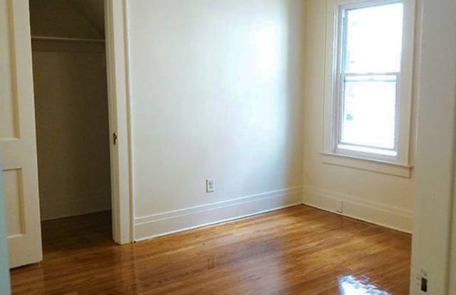 231 Fellows Avenue - Available 8/1/26 - GREAT VALUE ALL HARDWOODS AND GARAGE Gallery 3
