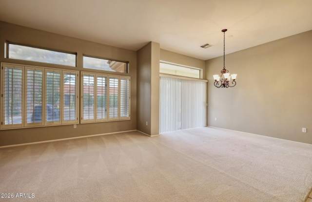 15704 W Sentinel Drive Gallery 3