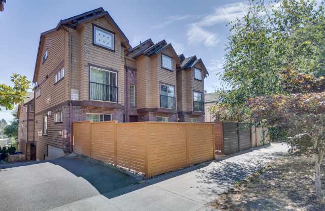 Charming Seattle Townhome with Garage Available Now! A/C included! photos photos