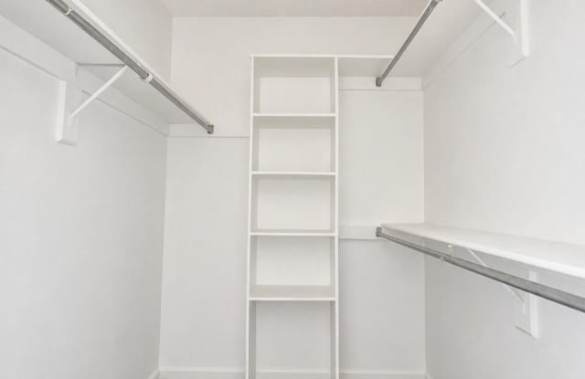46349 Columbus Drive Gallery 2