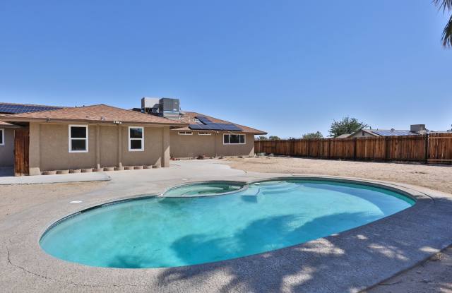 Pool Home in 29 Palms photos photos