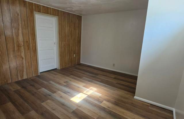 3010 Ammon Road - 3 Gallery 4