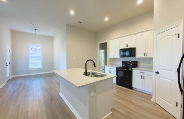 183 Pond Dr Gallery 4