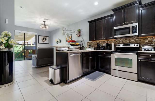9831 NW 88th Terrace 9831, Doral, FL 33178 photos photos