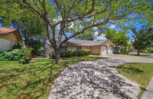 8912 Hunters Trace Gallery 2