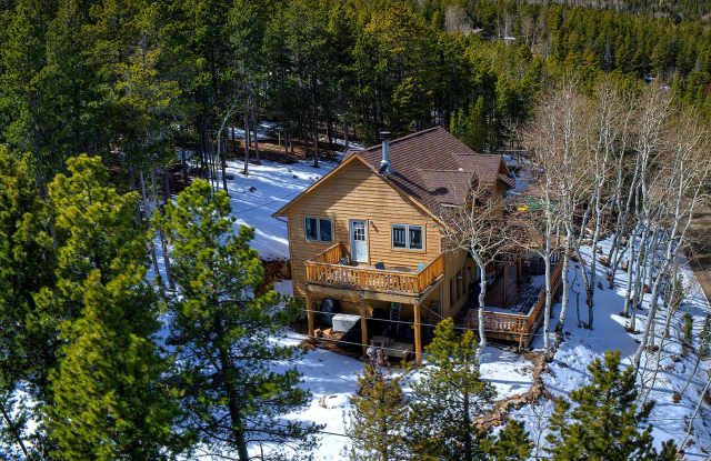Fully furnished mountain home with amazing view Gallery 4