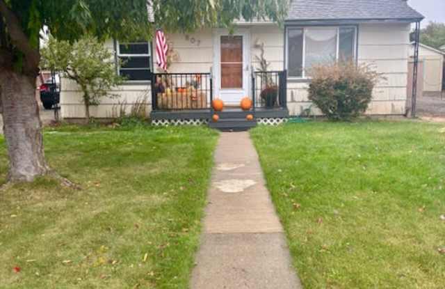 807 South Maple Street photos photos