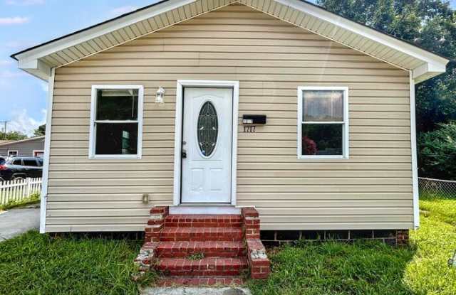 1717 Arlington Road - 1717 Arlington Road, Hopewell, VA 23860