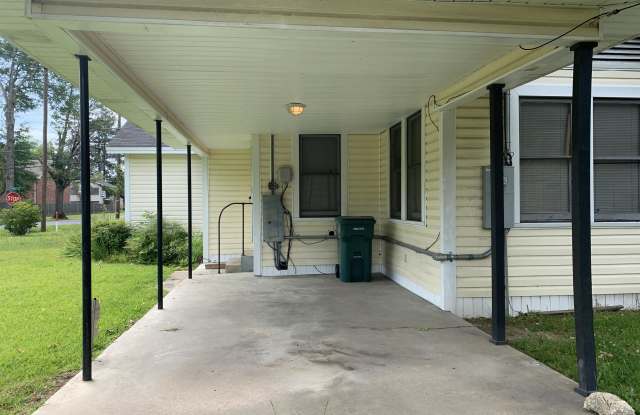 300 North McGuire Avenue - 300 North Mcguire Avenue, Monroe, LA 71203