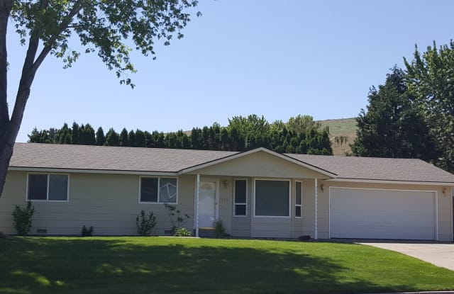 1505 W. 46th Ave. - 1505 West 46th Avenue, Kennewick, WA 99337