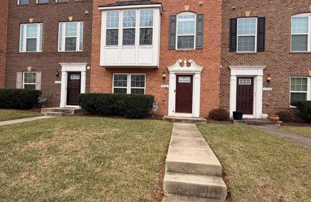 1124 OAKWOOD Street photos photos