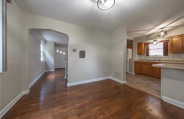 36 Hempstead Avenue Gallery 4