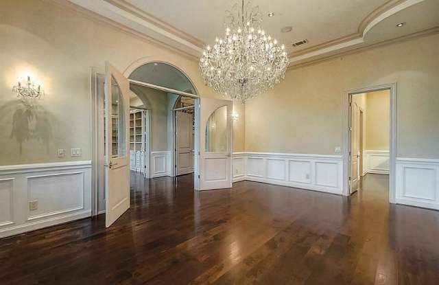 5559 Holly Springs Drive Gallery 4