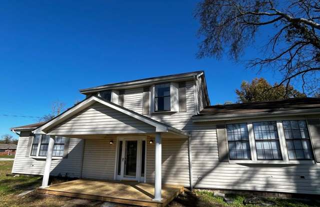 Spacious 4 bed, 2 bath home! Located minutes from Battlefield Pkwy and East Ridge! - 61 Red Bud Avenue, Catoosa County, GA 30741 Spacious 4 bed, 2 bath home! Located minutes from Battlefield Pkwy and East Ridge! - 61 Red Bud Avenue, Catoosa County, GA 30741