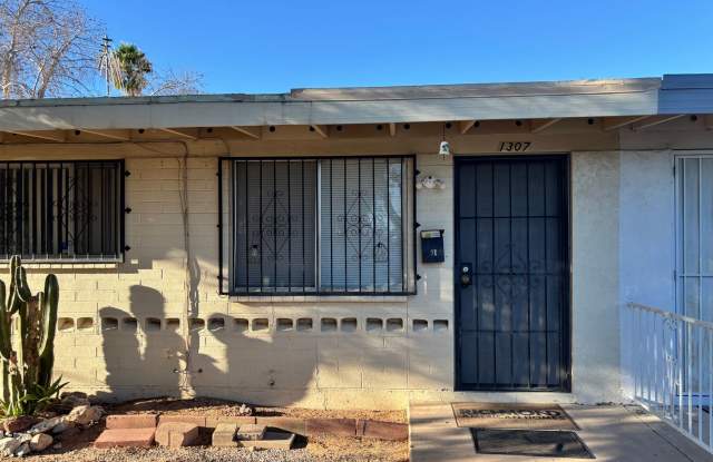 1307 E Nevada Dr Gallery 1