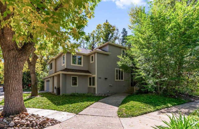 Beautiful 4 Bedroom and 4 Bath Home - Meadow Glen - Boulder Gallery 4