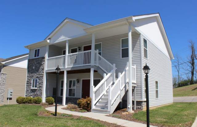 3 Bedroom 3 Bath 1st Floor Gallery 1