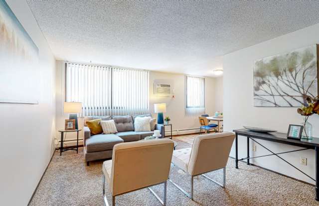 624 Huron Gallery 2