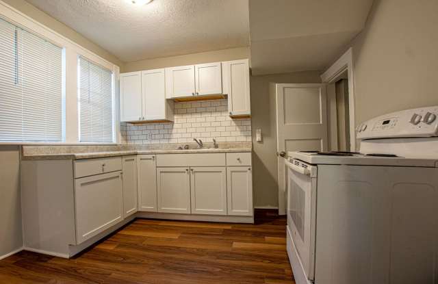 3 bedroom duplex in Midtown photos photos
