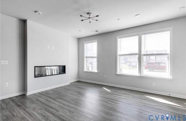 713 McCormick Farm Drive Gallery 4