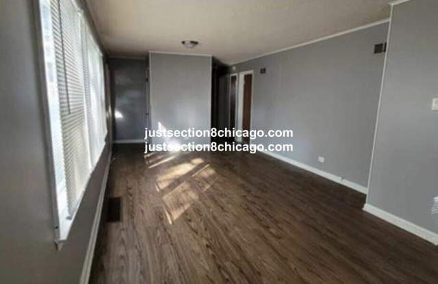 6643 S MARQUETTE Gallery 4