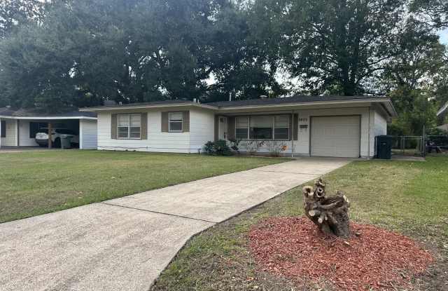 5625 Shivers Drive photos photos