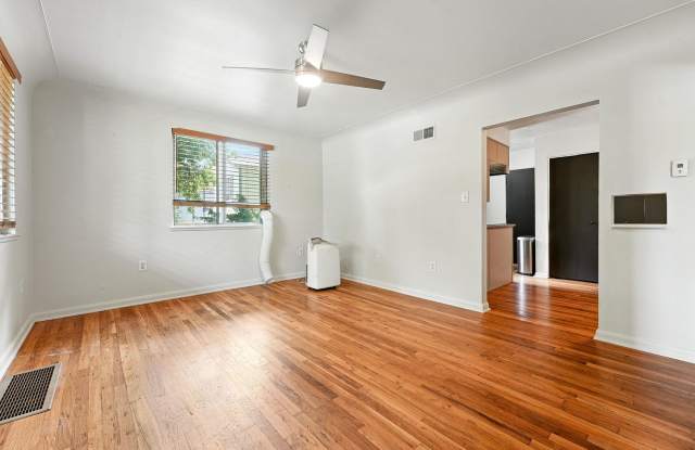 Upper Level Duplex with High walk score! Adjacent to Swedish and Craig Hospitals! Gallery 4