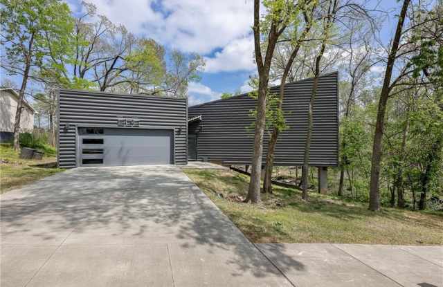 508 J  ST photos photos