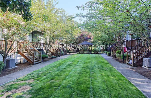 3 Bed 2.5 Baths Townhome near Nike in Beaverton Gallery 3