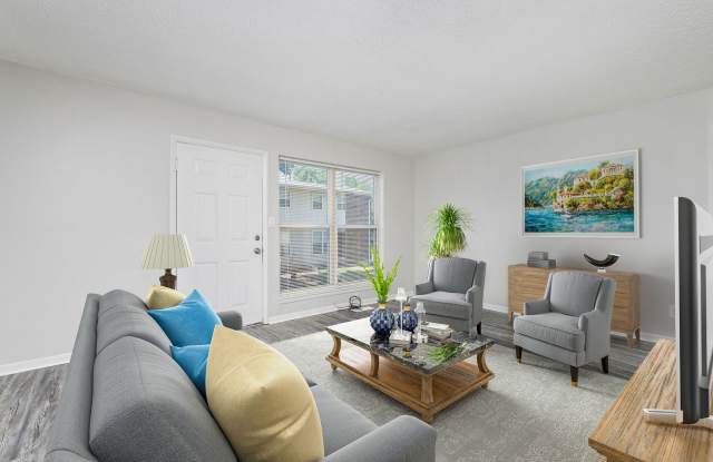 Spacious 3 Bedroom / 1.5 Bath Home – New Carpet & Great Amenities! Gallery 1