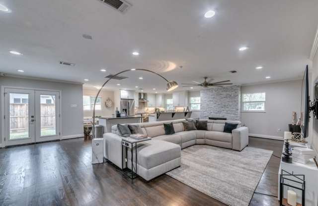 331 W 30th Street - 331 West 30th Street, Houston, TX 77018
