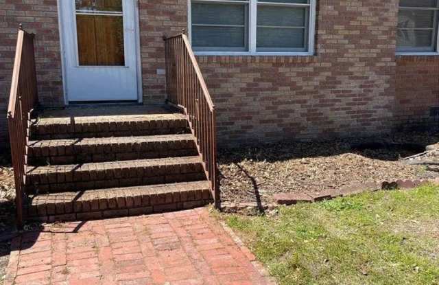 Comfortable & Convenient Living in the Heart of West Columbia photos photos