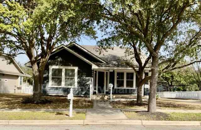 1023 Rawhide Trl photos photos