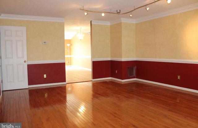 633 N BRANCH COURT Gallery 3