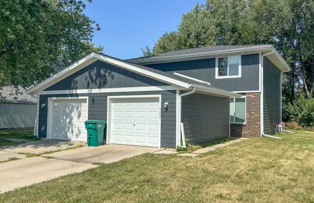 4229 Toronto St - 4229 Toronto Street, Ames, IA 50014