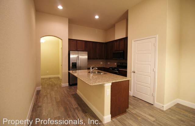 1215 Old FM 306 Gallery 2