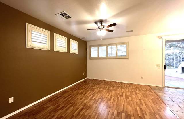 449 W MOUNTAIN SAGE Drive Gallery 3
