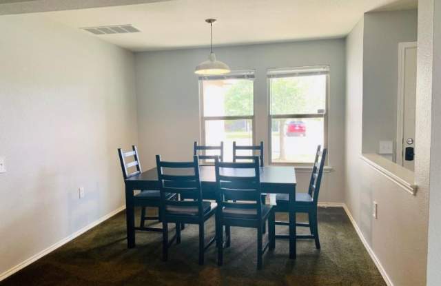 5111 N Hearsey Dr Gallery 4