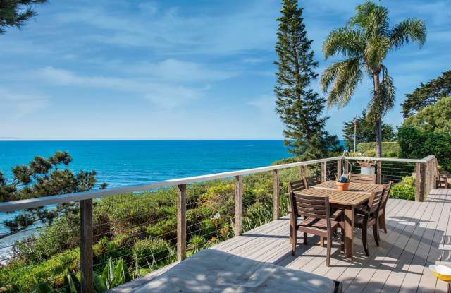 Stunning Mesa Oceanfront Home with Breathtaking Views! - 2101 Edgewater Way, Santa Barbara, CA 93109