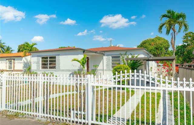 467 Se 3rd St photos photos