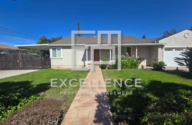 Beautiful 3/2 + Large Bonus Room, Covered RV Parking, Storage Shed, Hardwood Floors, Updated Kitchen photos photos Beautiful 3/2 + Large Bonus Room, Covered RV Parking, Storage Shed, Hardwood Floors, Updated Kitchen photos photos
