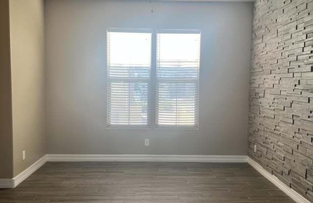 5361 S CROSSCREEK Drive Gallery 4
